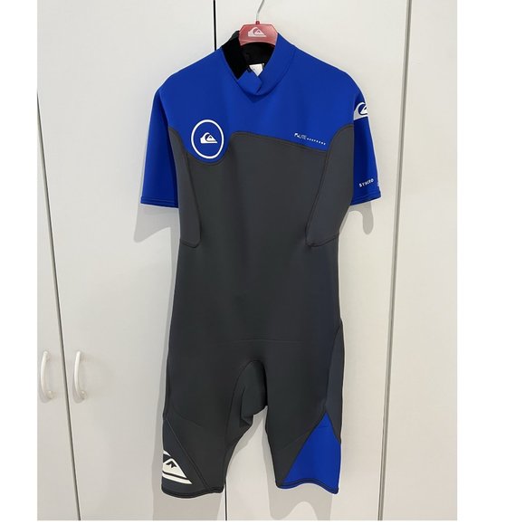 NEW Quiksilver 2/2mm Syncro Series Short Sleeve Back Zip FLT Wetsuit Springsuit - Picture 1 of 9